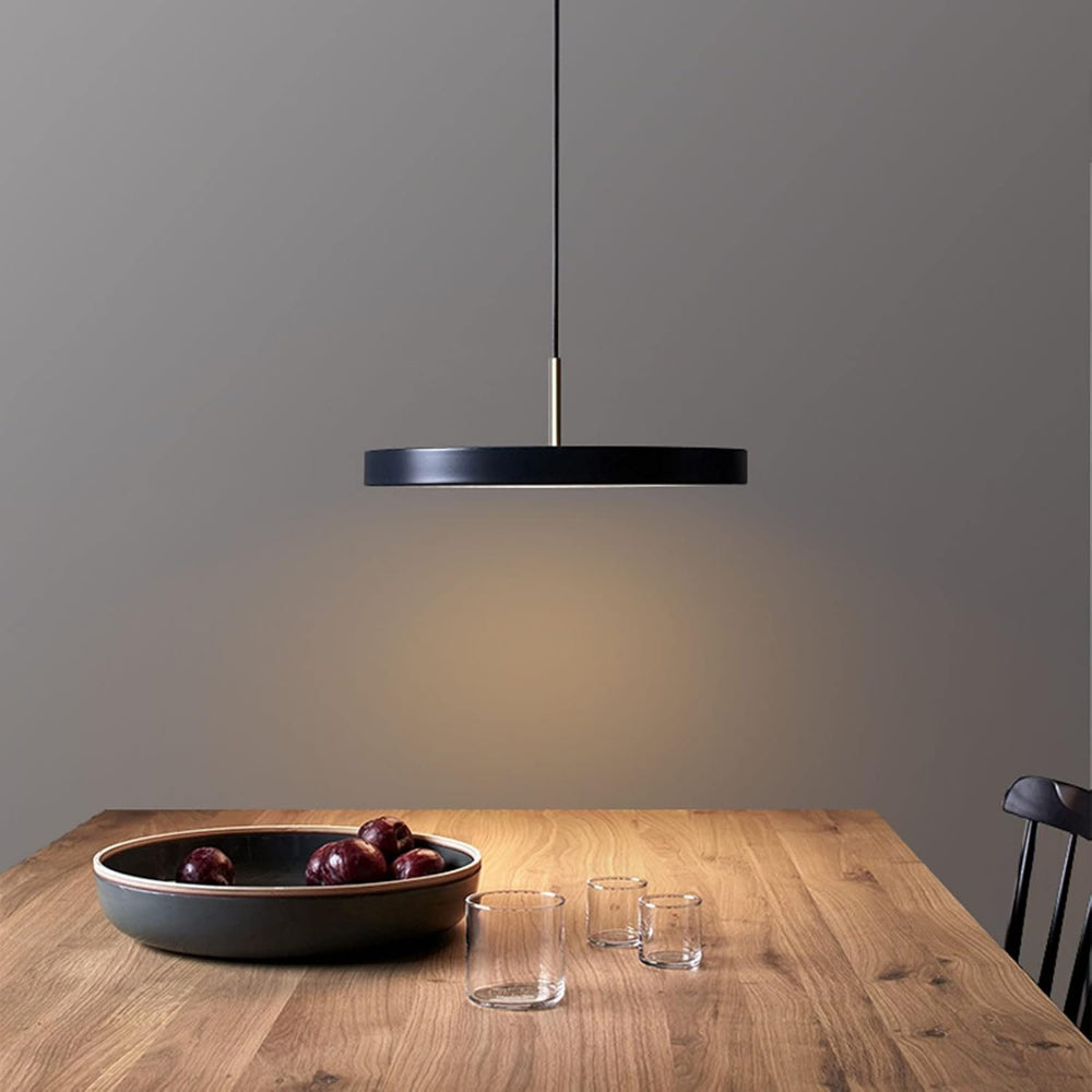 Nemsk | Aurelin | Rund Minimalistisk LED Pendellampe